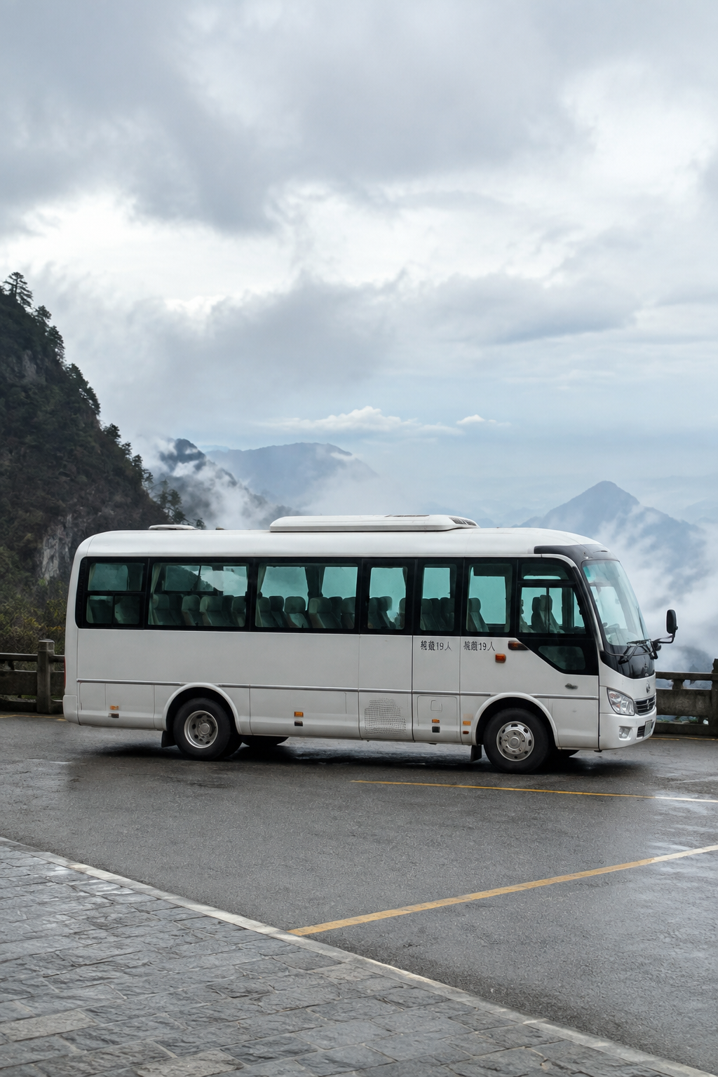 庐山包车17-19座中巴