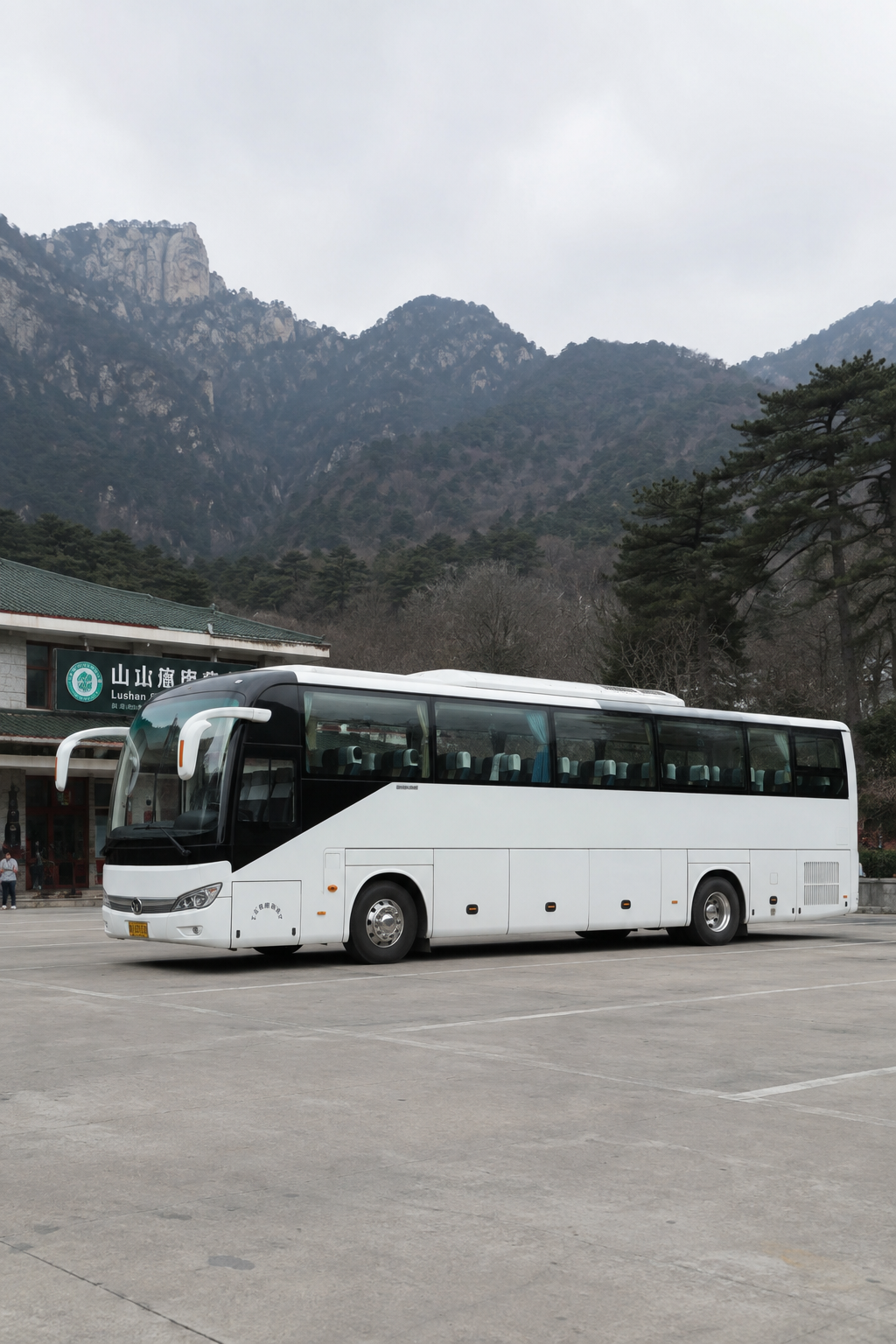 庐山包车33-55座大巴